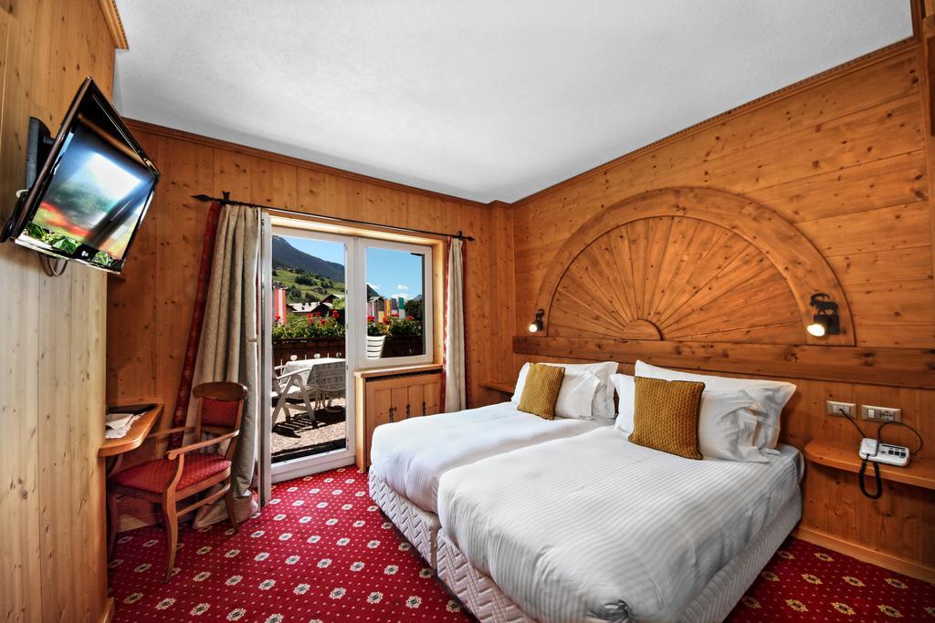Hotel Dei Pini 4*